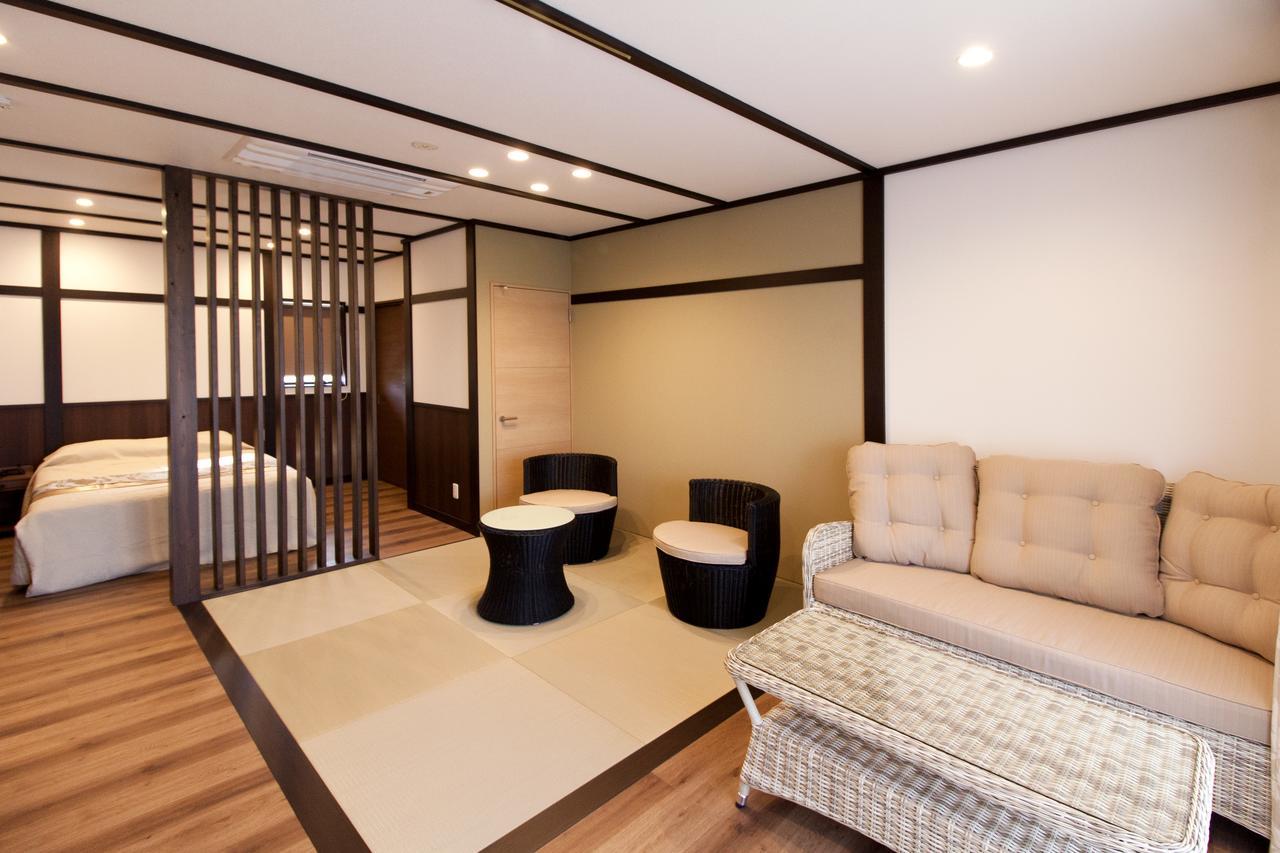Double Bed Room with Tatami Area with Mountain view